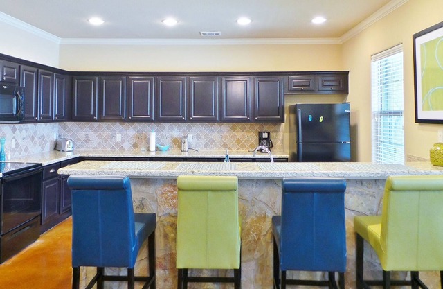 Ol' Army Retreat ~ Aggieland Vacation Rentals