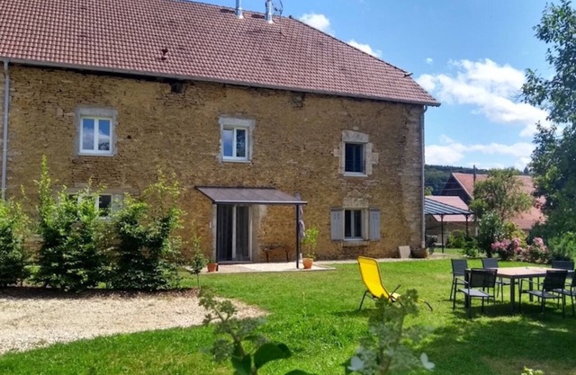Old farmhouse renovated in 2021, 4-star, charm, relaxation in the heart of nature