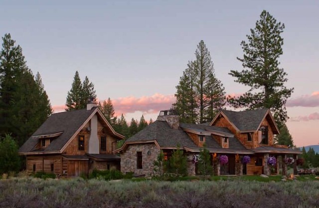 Old Greenwood Luxury Home located on the 17th hole w/Northstar views