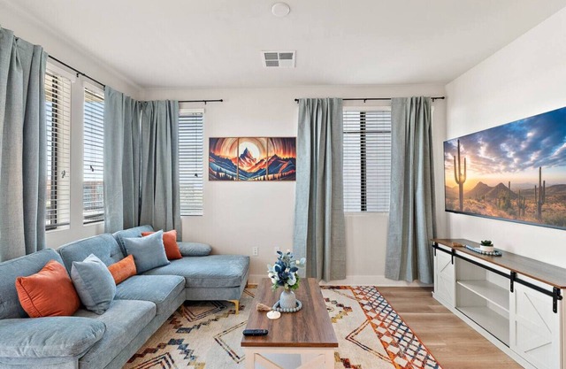 Old Town Scottsdale Gem! Pool2BR