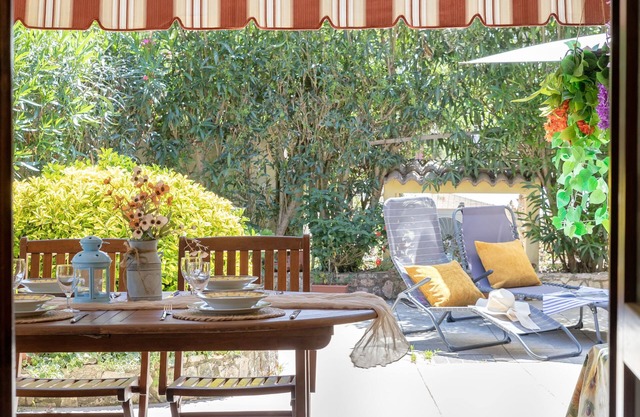 Oleandri by Interhome