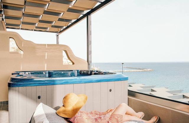 Olive Green Studios and Apartments