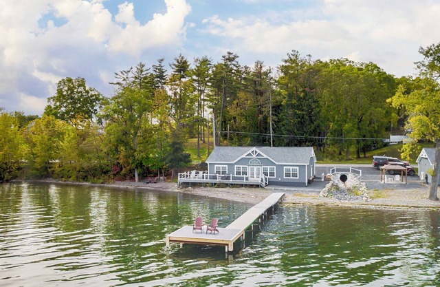 Olver Farm Cottage - Newly built cottage only feet from the shores of Cayuga Lake!