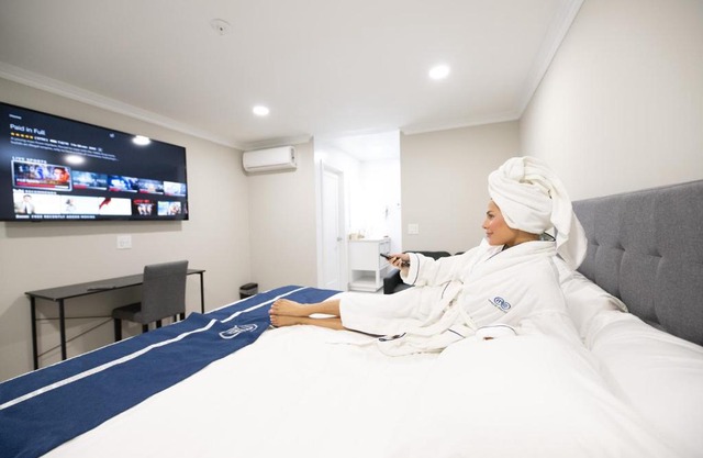 Omeo Suites
