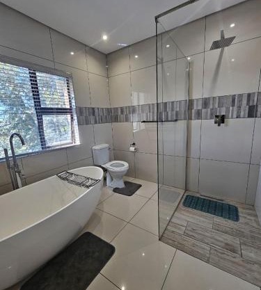 Omosa Guest House