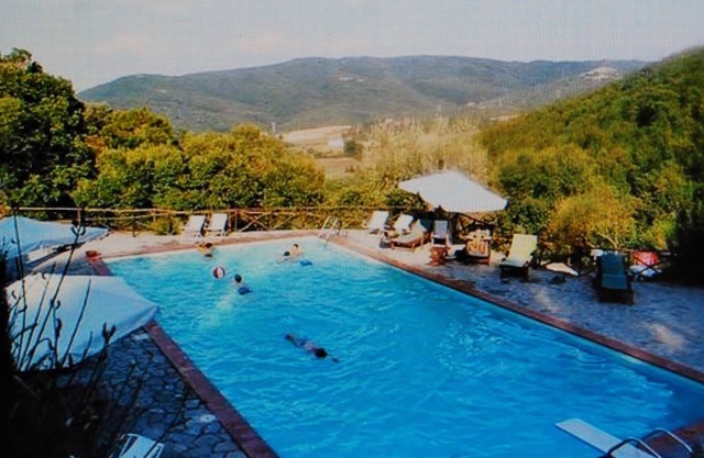 On the lake Trasimeno seashore "Dimora di Agilla -sunsets on the lake-" Villa with garden