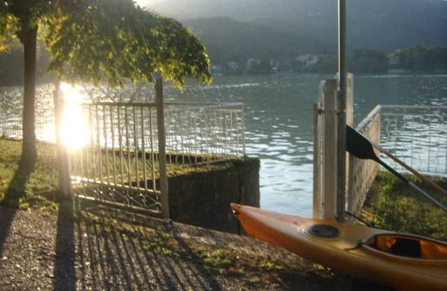 ON THE SHORES OF THE LAKE WITH TERRACE - FROM 2 TO 7 BEDS RESERVING THE ENTIRE ACCOMMODATION