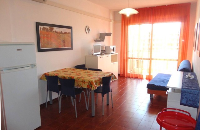 One-bedroom flat with shared pool
