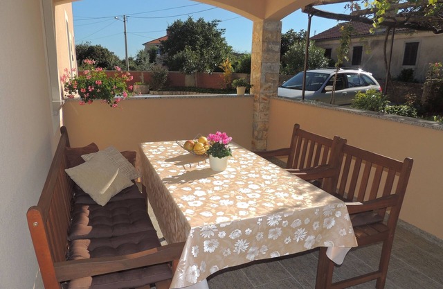 One bedroom apartment with terrace Gabonjin, Krk (A-20351-b)