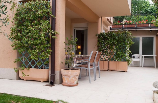 One bedroom apartment with terrace Vinkuran, Pula (A-21016-a)