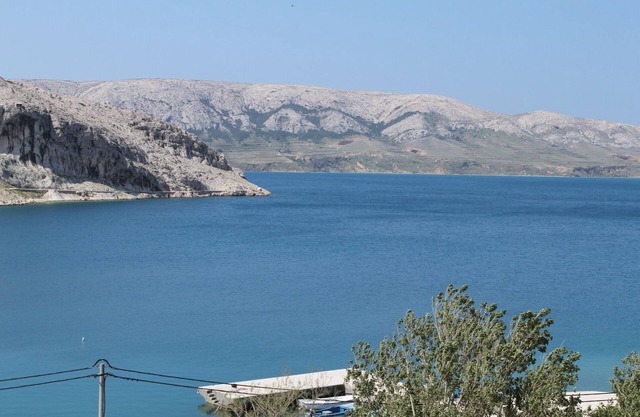 One bedroom apartment with terrace and sea view Metajna, Pag (A-6336-a)