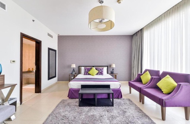 One Bedroom Apartment On SZR Near Wtc Metro By Luxury Bookings
