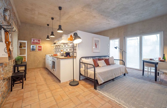 One Bedroom Apartment with Garden in Farmhouse