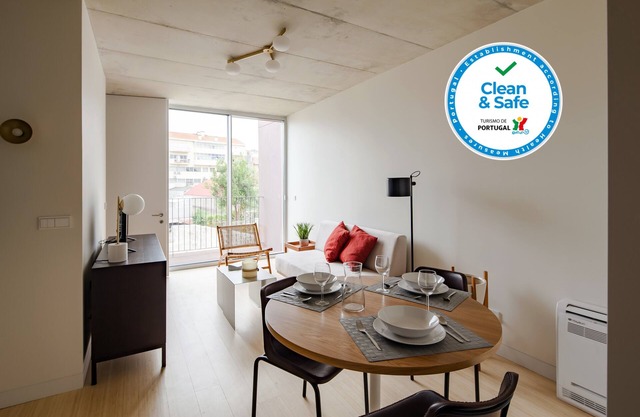 One Bedroom Apartment with Balcony and Pool View