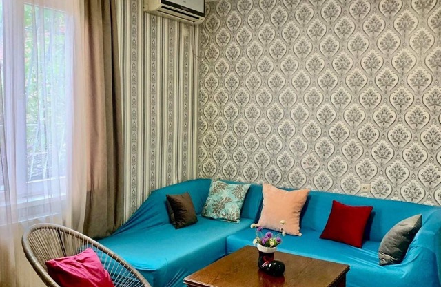 One bedroom cosy apartment,close fabrika