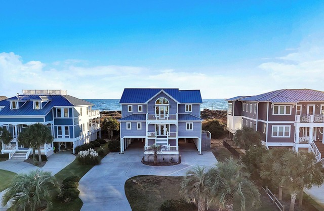 One More Day Caswell: Oceanfront Home With Elevator