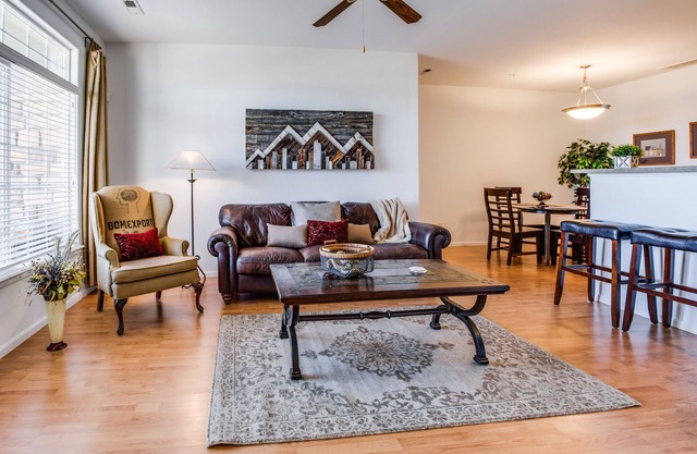 One Story Quiet 2 Bedroom Condo in Castle Rock
