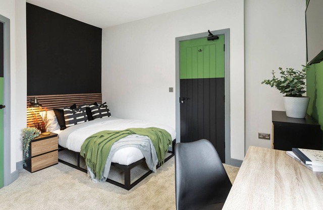 OnPoint Modern Bright 1 Bedroom Studio