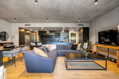 Onyx Apt Onsite EV 5mins to Foreshore - Hosted by Canstay