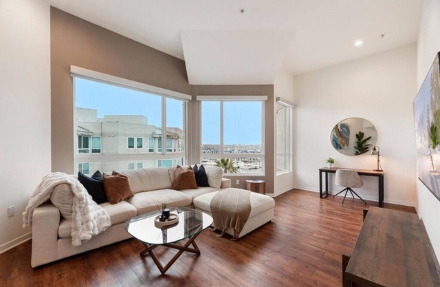 Opal Escape - Penthouse Marina view Private Rooftop