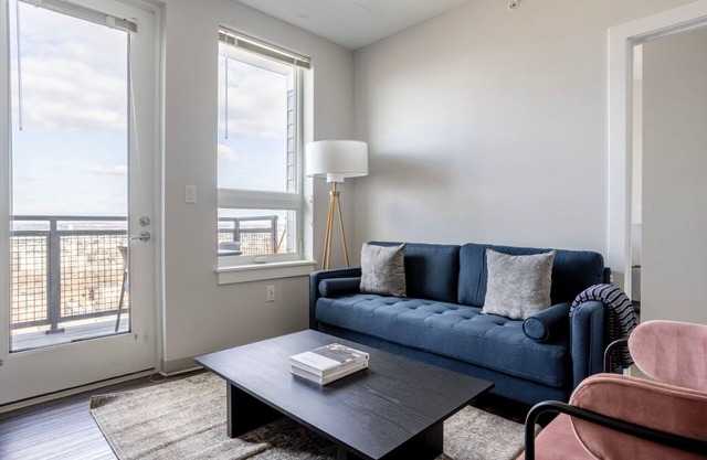Open Brighton 2BR w/Gym & W/D, near Green Line Stop, by Blueground