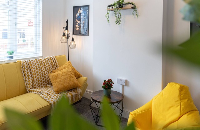 Open Mind Property - Luxury 3 Beds & Free Parking
