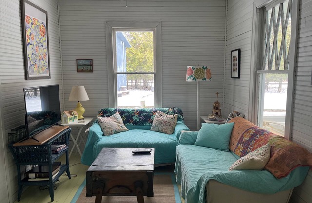 Original circa 1920 cottage updated with all modern conveniences