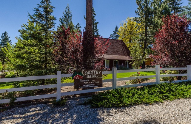 Original Fox Farm House Sleeps 8