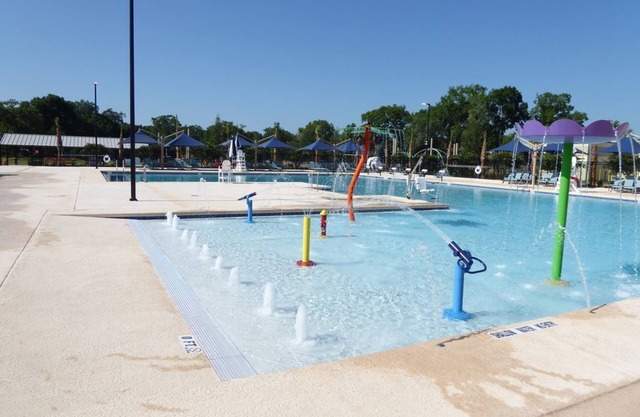 Orlando Area 3BR/2BA/2Kitchens near city pool, Jacuzzi Disney Universal Daytona