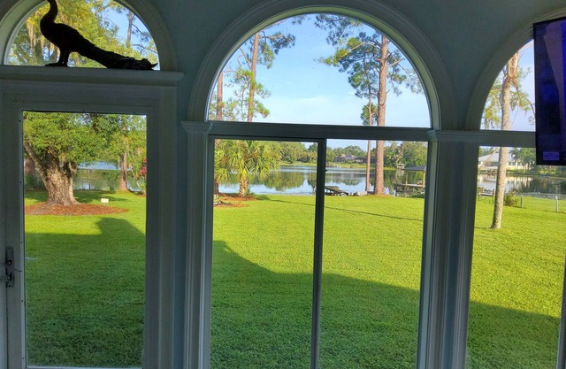 Orlando lakefront house spectacular views on a spring fed lake.nPets welcome.