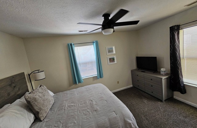OSU Campus Area Cozy Townhome