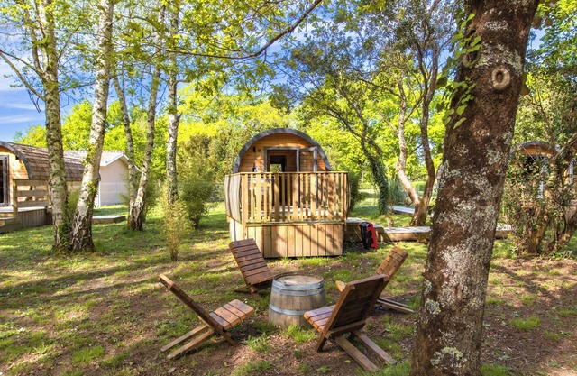 Ôtonneauxstress – Vigneron: Unique Accommodation Between Vineyards and Ocean