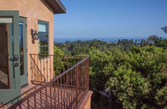Our Spectacular Love Shack with Panoramic Ocean & Island Views