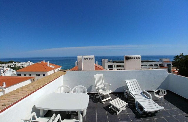 oura panoramic sea view roof top, Pisc, Plage 200m, strip