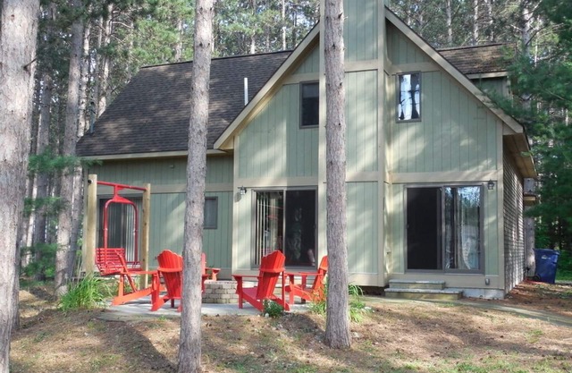 Out-N-About Chalet at CRYSTAL MOUNTAIN: Best rates at Crystal Mountain