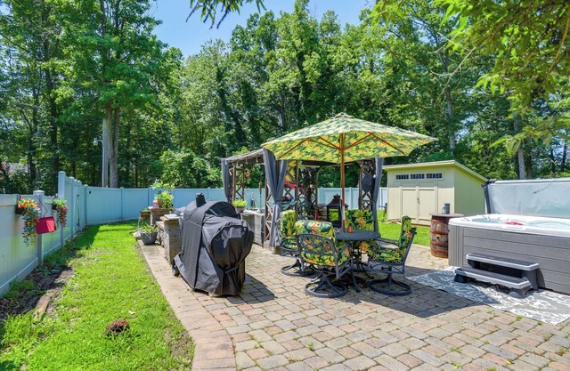 Outdoor Oasis + Hot Tub: Maryland Home w/Bar!
