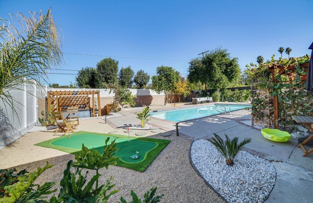 Outdoor Oasis w/Hot Tub: Luxe Woodland Hills Gem