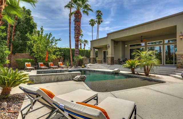 OUTSTANDING ESTATE! LUXURY PRIVATE RESORT FEEL HOME, FABULOUS LOCATION