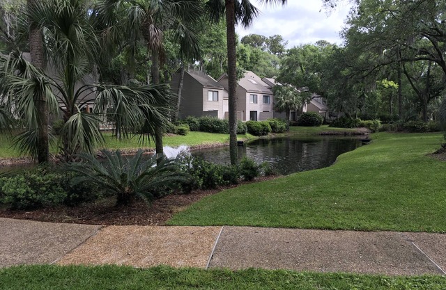 Outstanding Heritage Villa- Walk to Harbour Town-14 Day Cancellation-100+ 5Stars