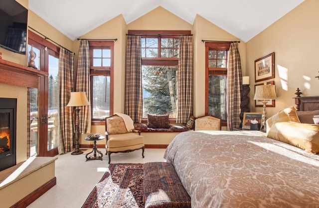 Outstanding Mountain Golf Retreat