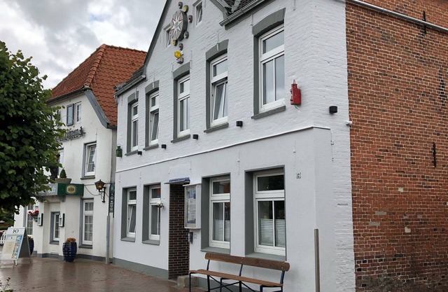 OVERGROOT, Hooksiel, at the "Old Port", central, modern