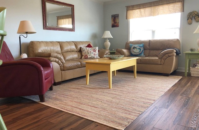 OW 9201 - Beautiful 3 Bdrm/2.5 Bath Condo w/Pool, Elevator, & Beach - Sleeps 6