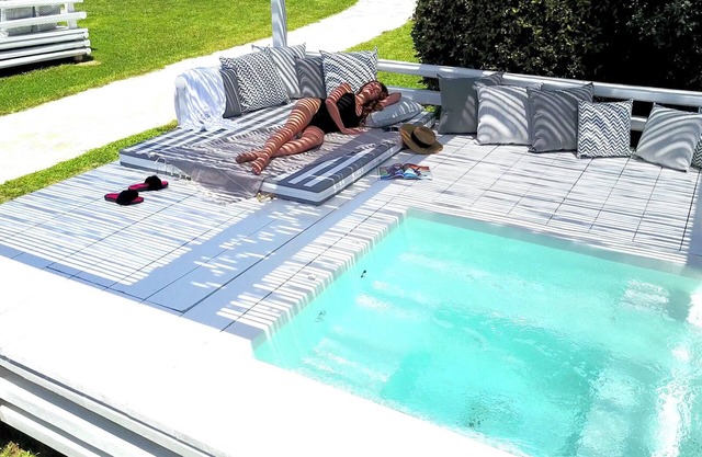 Ow Andros Luxury Suites