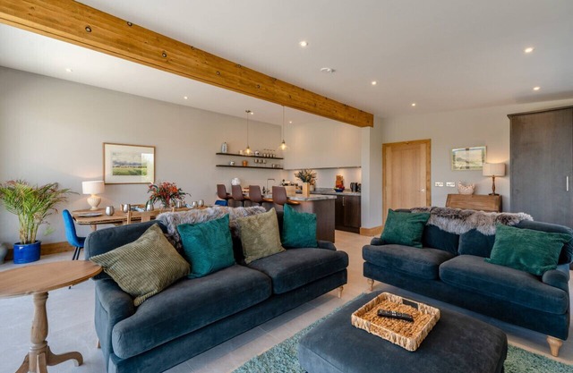 Owl Cottage - The Wood