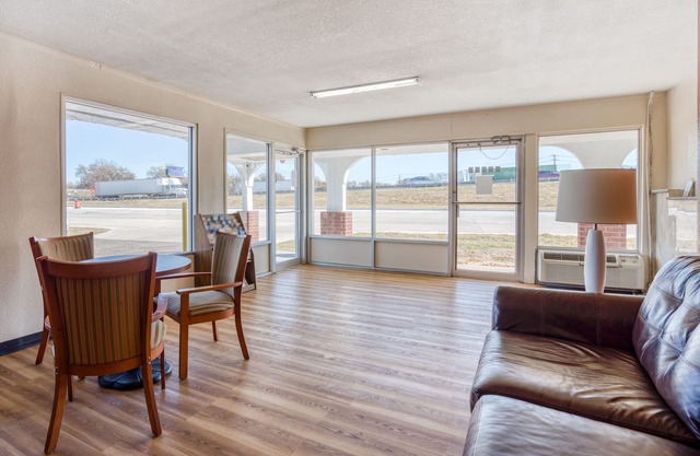 OYO Hotel Waco University Area/I-35