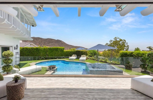 Pacific Palisades Idyllic Estate | 5 Bed | 5 Bath | Pool & Spa