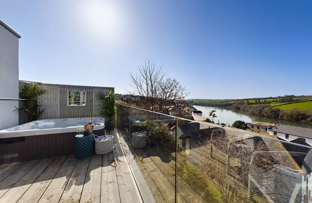 Paddlers View - an apartment that sleeps 4 guests in 2 bedrooms