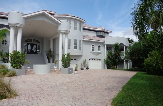 Palace Lavishly Furnished For Vacation Rental