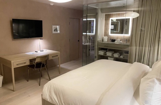 Palace Modern Hotel at the Plaza - Adjoining Suites 1&2