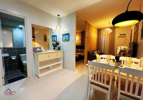 Palawan Romantic Studio with Balcony, FREE Pool & Gym - B2 5Chrysolite